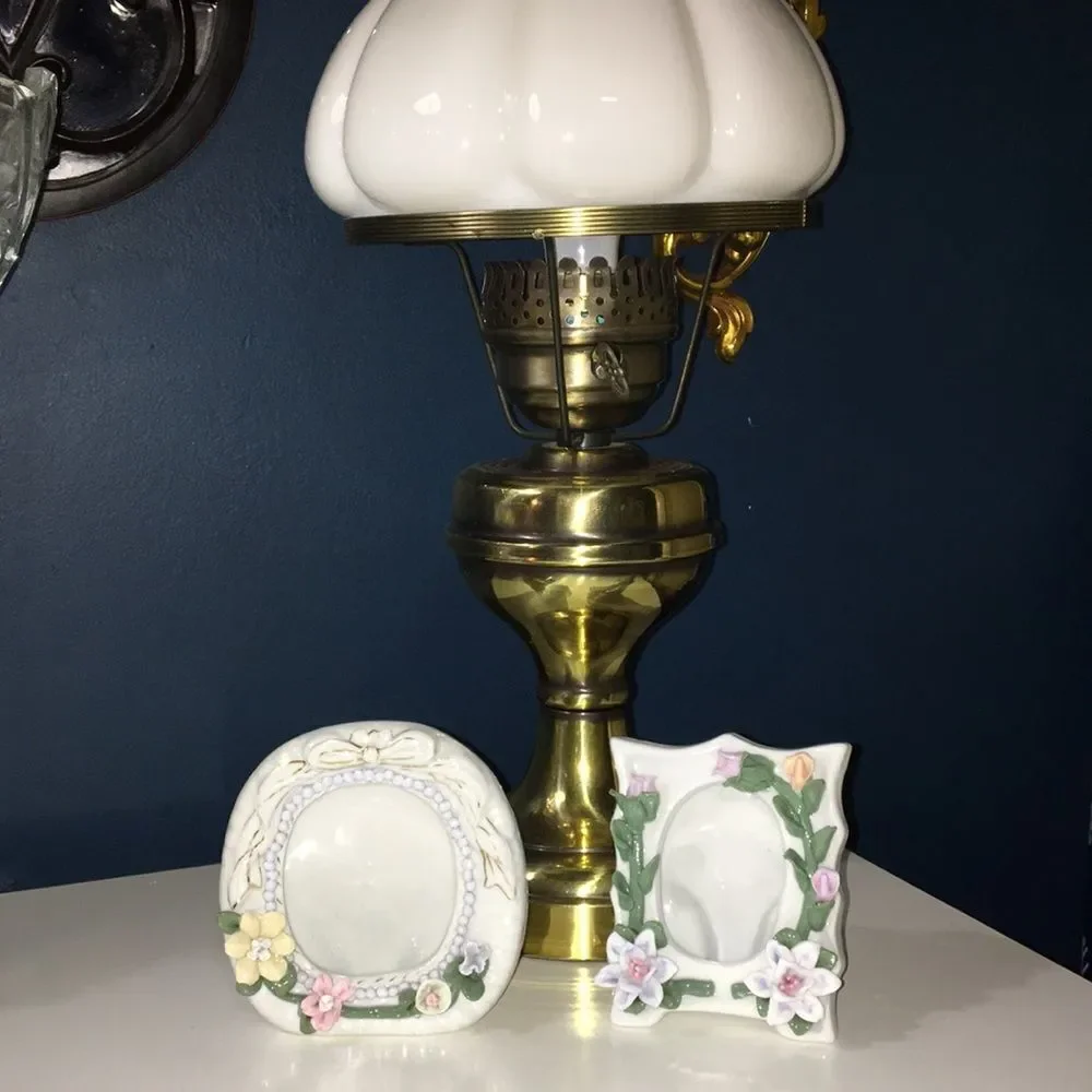 Vintage 80s Porcelain Ceramic 3D Flower Small Photo Picture Frames Grandma Core